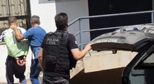 6A749CF7-2413-4E6B-93B5-85720346B19B