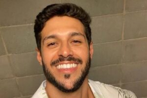 EABBF1C3-F7E5-479C-AB75-F42E7B69D22D