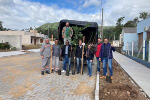 51E072F9-81A2-4199-BF73-0D6042452489