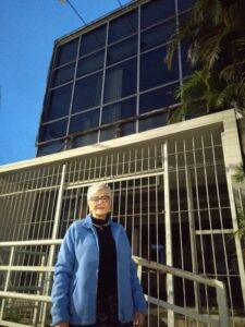 21e11a69d0afc89ce199ebf63583b9e7