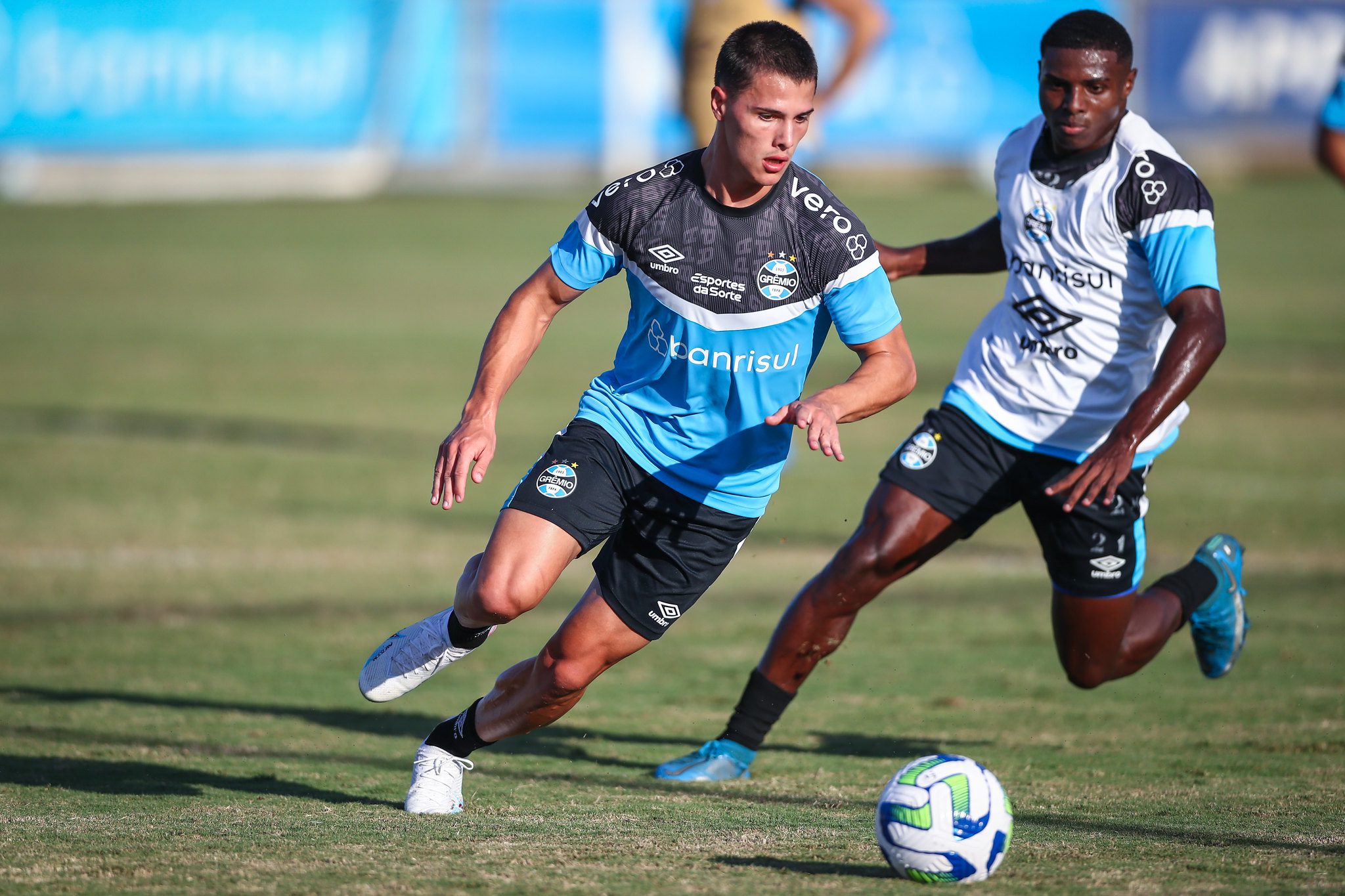 lg-noticias-gra-mio-se-reapresenta-e-volta-suas-atena-a-es-para-copa-do-brasil--35633