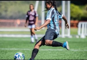 lg-noticias-lateral-direita-dafine-amaro-a-convocada-para-selea-a-o-feminina-sub-15-36297