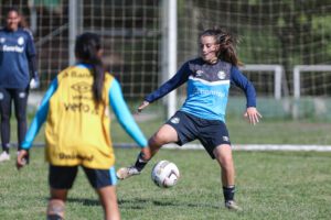 lg-noticias-gurias-gremistas-iniciam-semana-de-treinamentos-visando-sequa-ncia-do-gaucha-oa-37397