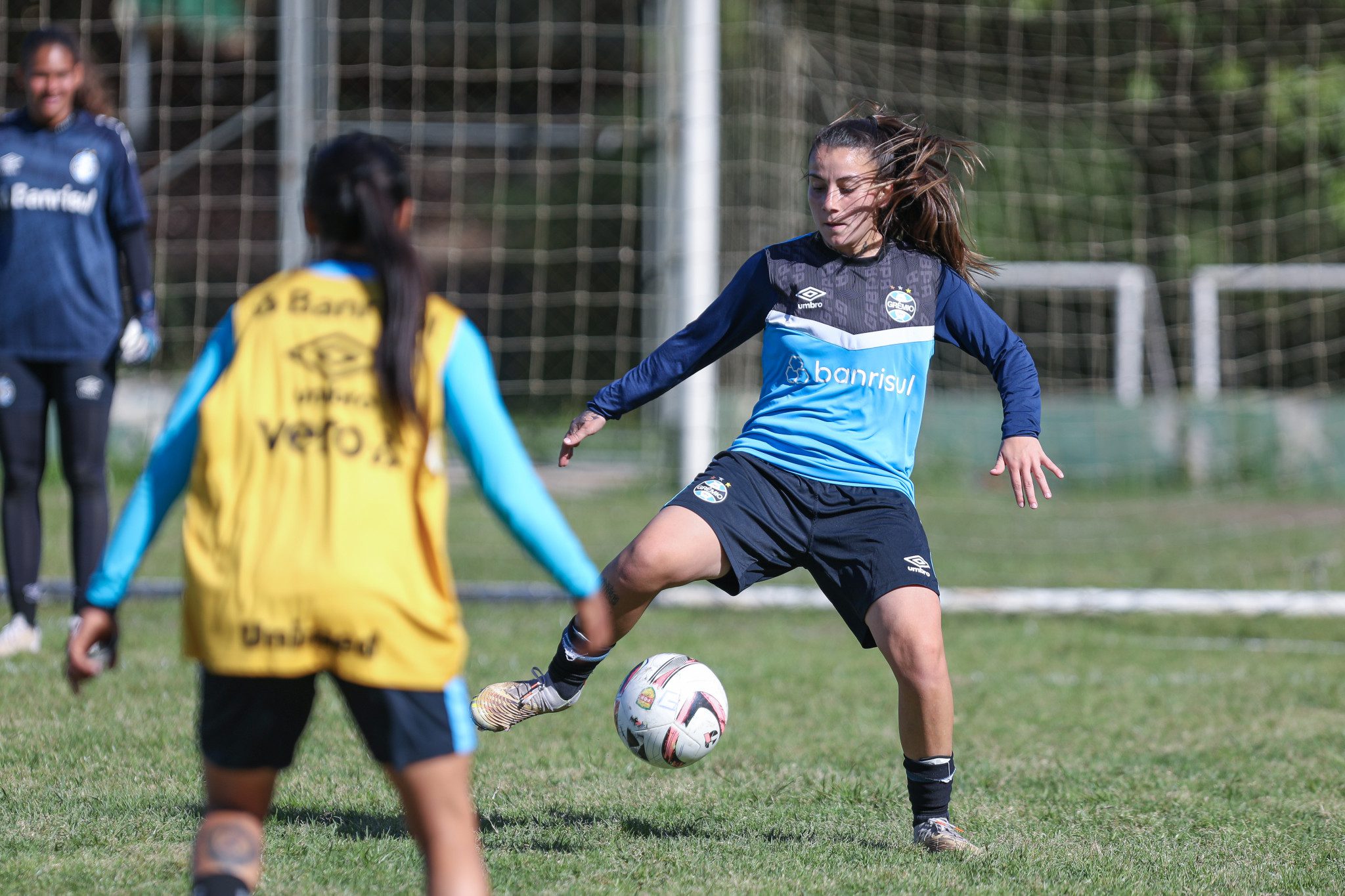 lg-noticias-gurias-gremistas-iniciam-semana-de-treinamentos-visando-sequa-ncia-do-gaucha-oa-37397