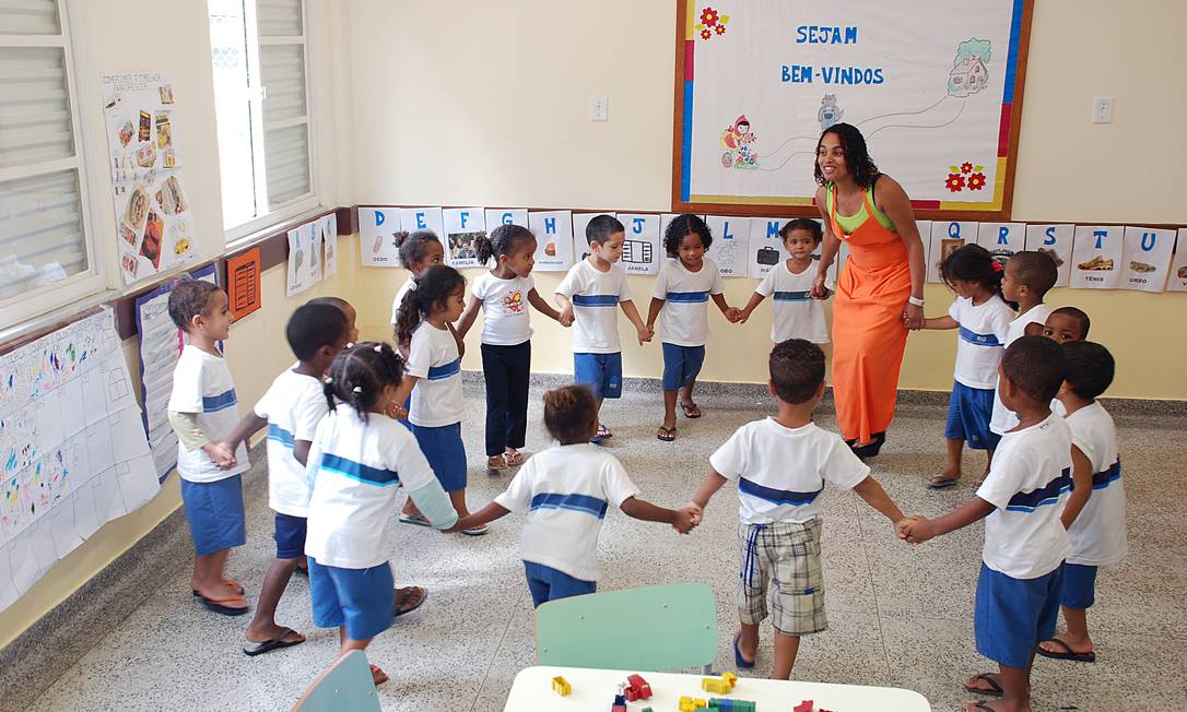 73021098_Estao-abertas-as-matriculas-para-as-turmas-de-pre-escola-da-rede-municipal-de-ensino-do