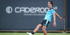 53459979569-653ded15b6-k