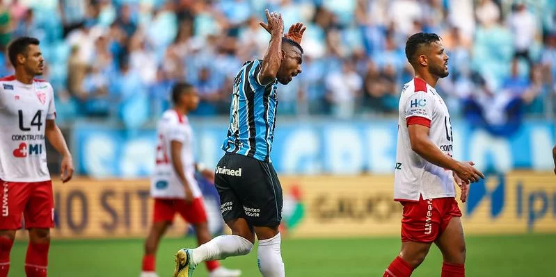 53521413158-44805943c8-c