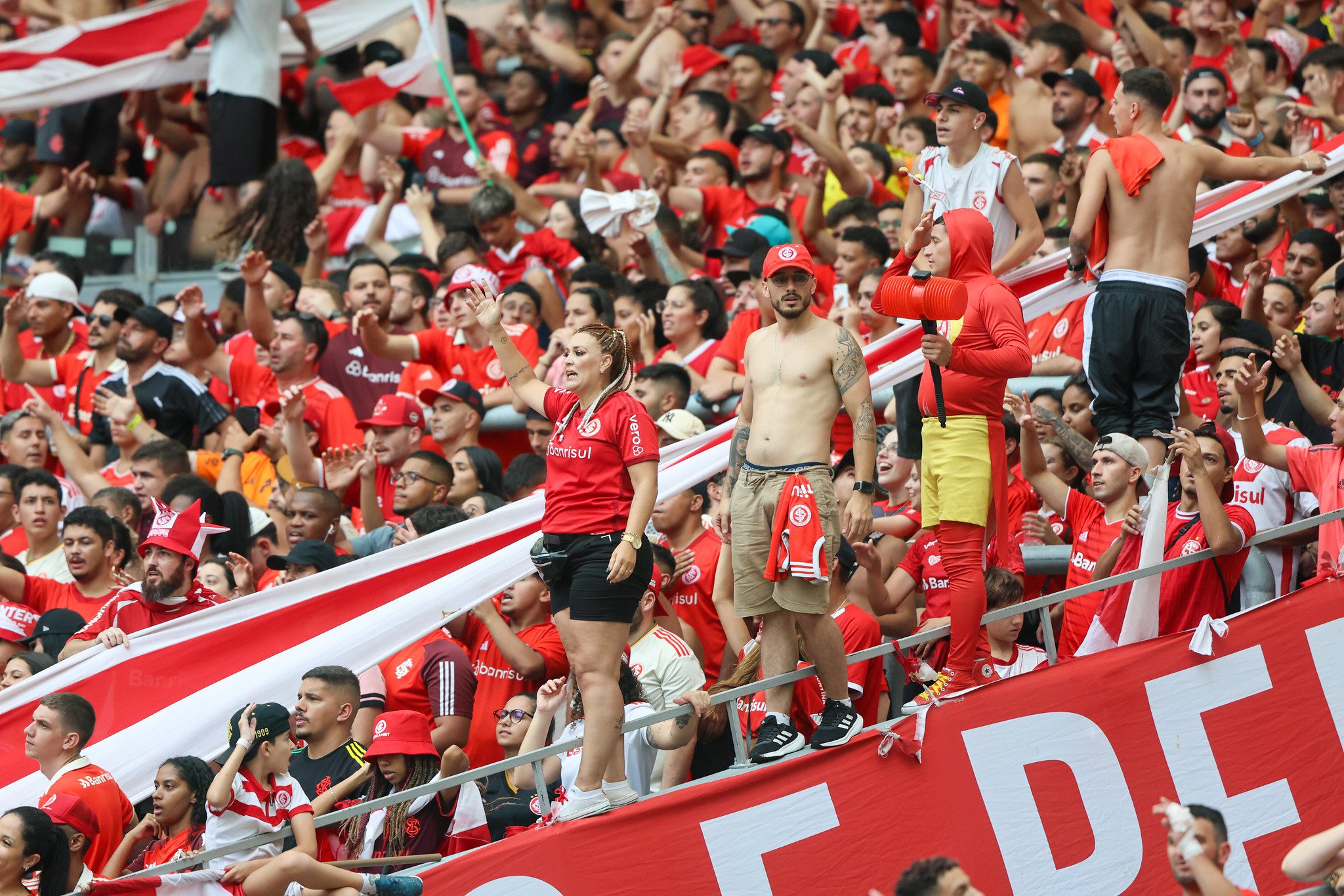 53576518657_66cff2ec32_k