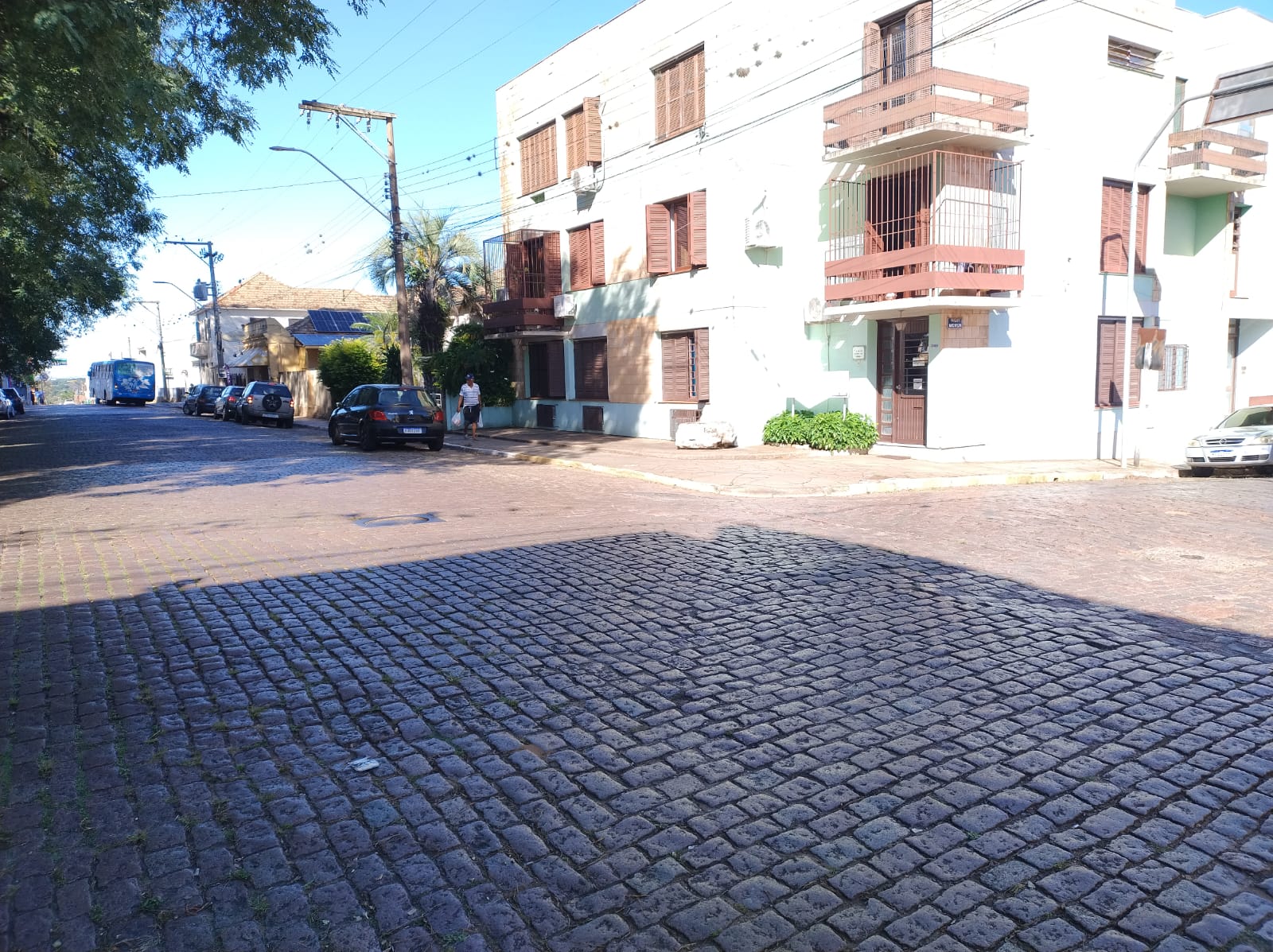 Esquina-Moron-com-Conde-de-Porto-Alegre