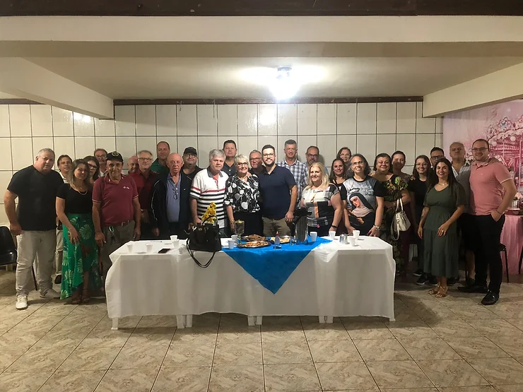 2c34e1_e02de03715624e6aabcc3f1adb520006mv2