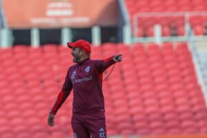 4935641_2455198068eac96