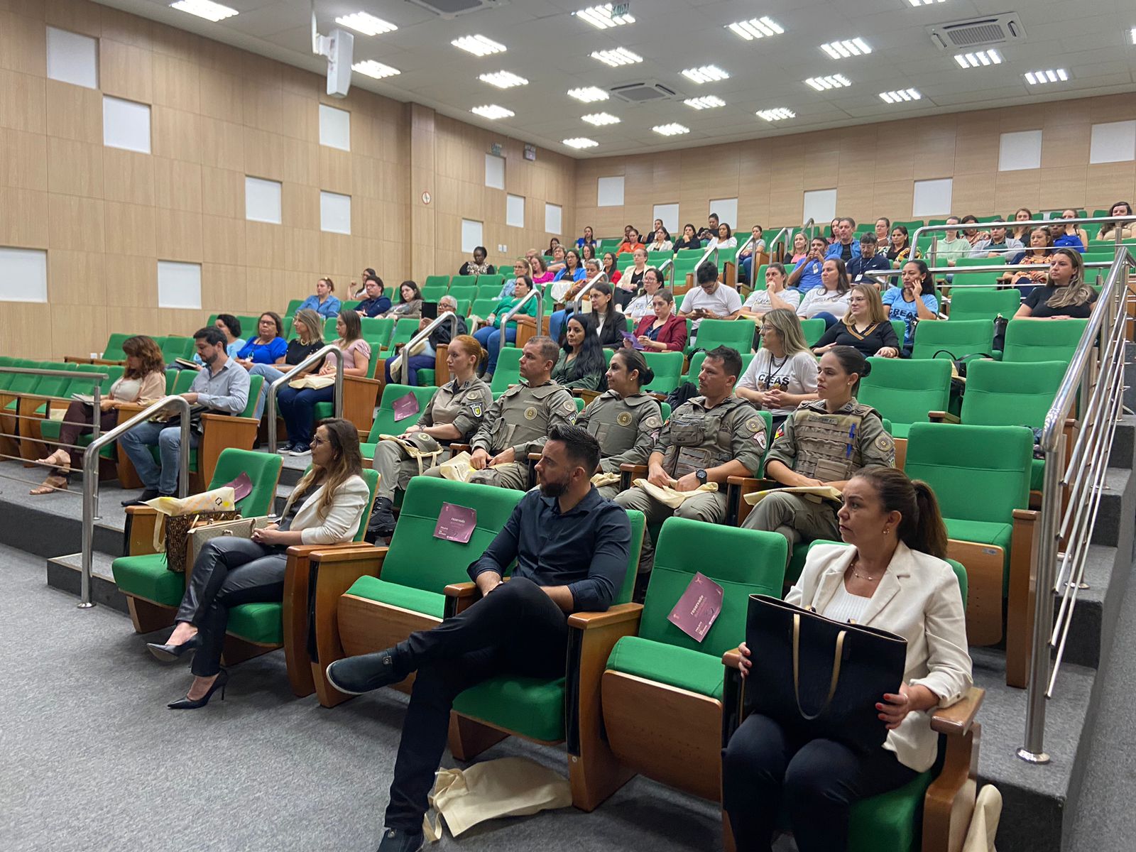 4bee515d-f5cb-4860-8008-c0f4c8ee6f91