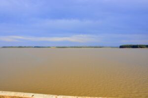 Lago_da_Barragem_do_Capane_-_Lake_Dam_Capane_-_panoramio_1