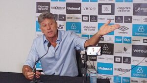 4984316_990cfaec83a354a