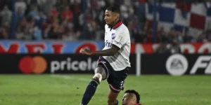 FBL-LIBERTADORES-NACIONALURU-ALWAYS-IZQUIERDO-HEALTH