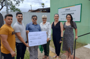 Foto das obras de ampliação no CRAS Cidadania em Cachoeira do Sul, com pintura, drenagem do pátio e novas salas, financiadas por emenda de R$ 300 mil do Deputado Henrique Fontana