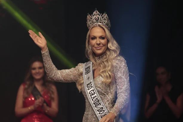 5273118_d4e6bef7829a81b