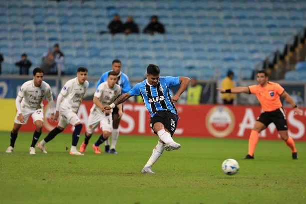 5275886_48a105caf218532